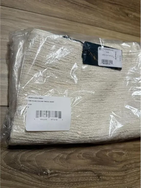 NWT! rag & bone Emerson Italian Tweed Miniskirt in Ivory Size 8 - Picture 3 of 6